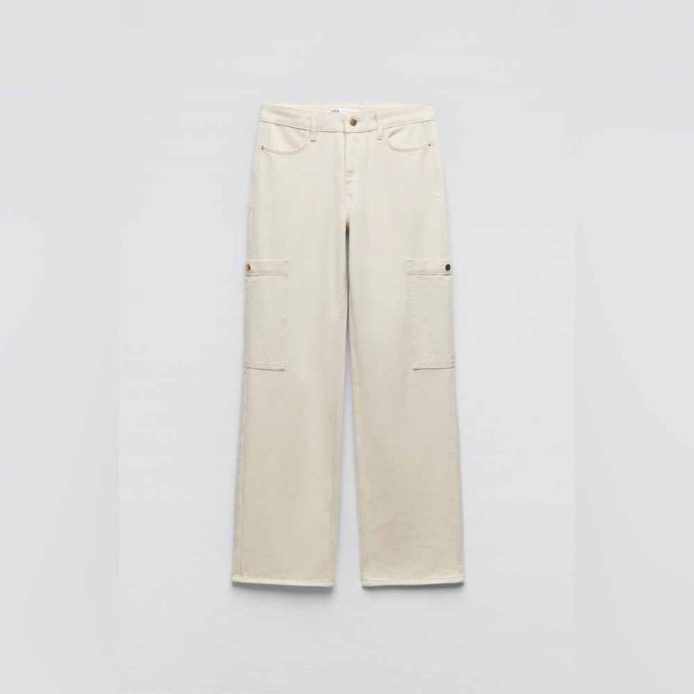 Zara STRAIGHT CARGO JEANS
ECRU - REF. 6164/185